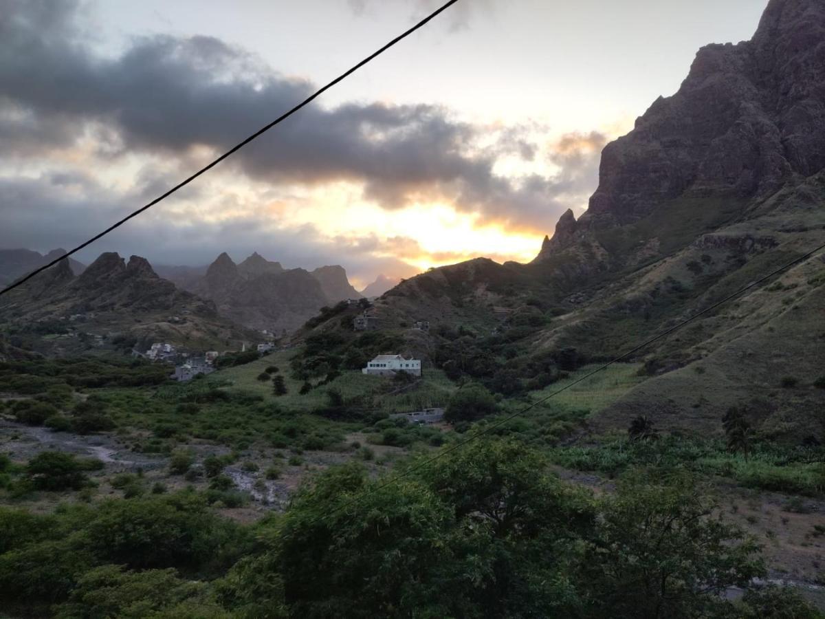 Bed and Breakfast Casa Familiar Por Do Sol Ribeira Grande Esterno foto