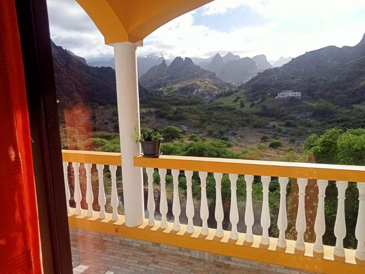 Bed and Breakfast Casa Familiar Por Do Sol Ribeira Grande Esterno foto
